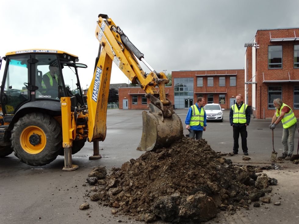  Diggers on site