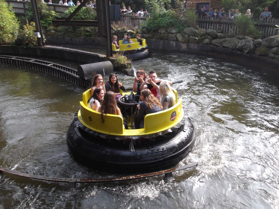  Alton Towers