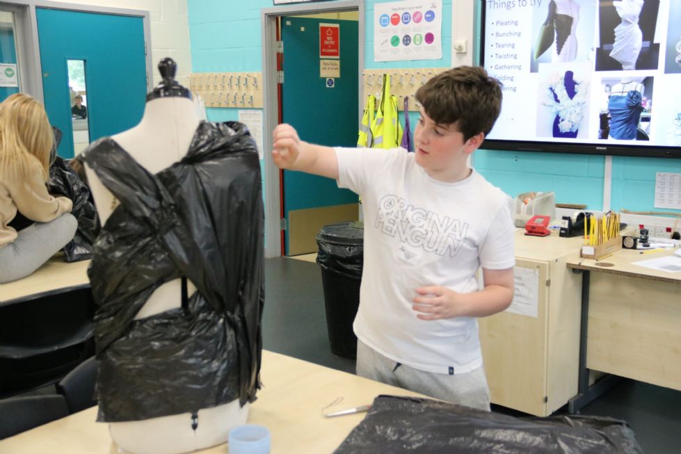 y10 taster day - art textiles